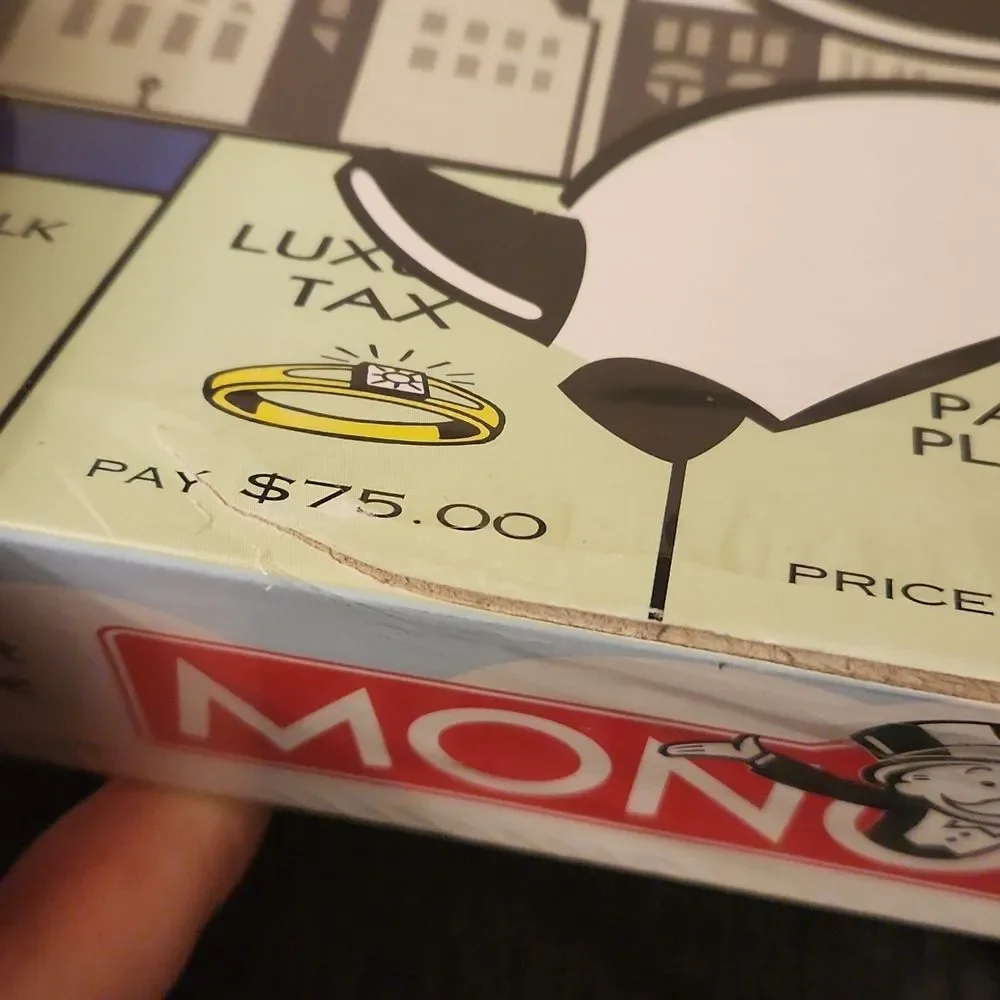 Monopoly 2004 Edition Board Game NIB with Flaw
